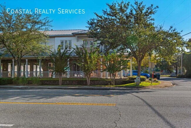 Building Photo - 119 Beal Pkwy SW