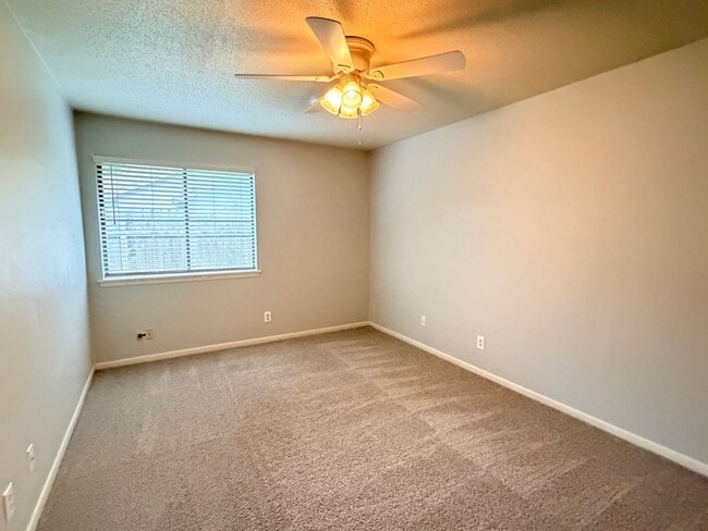 Foto del edificio - Spacious 2/2 rental home