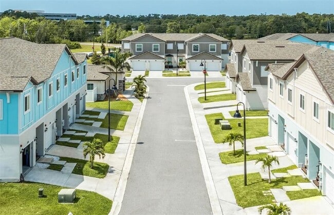 Building Photo - 2108 Sebring Pl