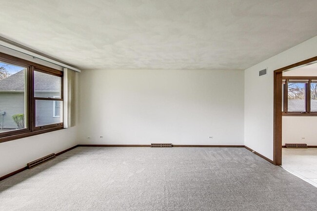 Foto del edificio - 2722 Western Ave