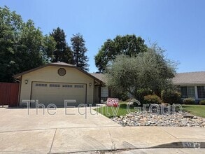 Building Photo - 519 N Aspen St