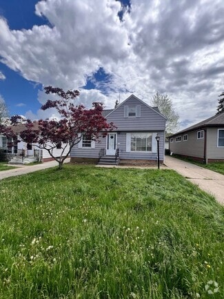 Building Photo - 18400 Hazelwood Ave