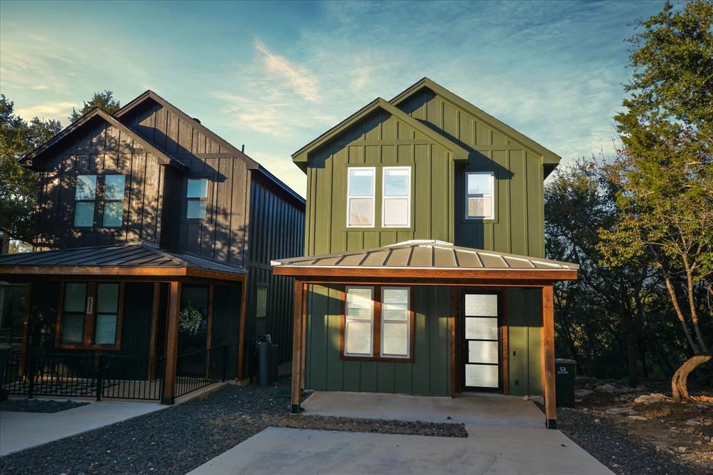 Primary Photo - 294 Shady Bluff Dr