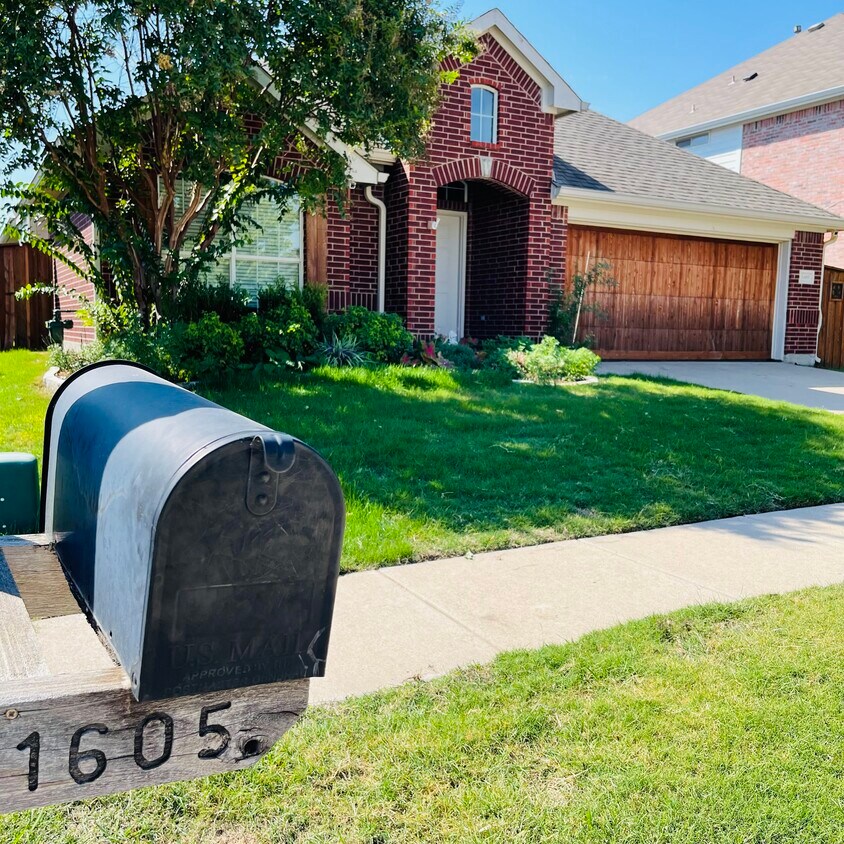 1605 Castle Creek Dr, Little Elm, TX 75068 House Rental in Little Elm