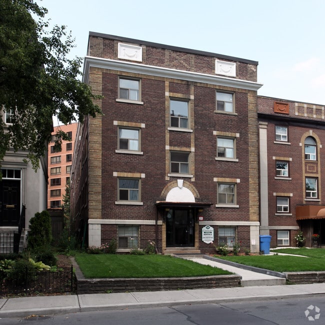 Primary Photo - 54 Maitland St