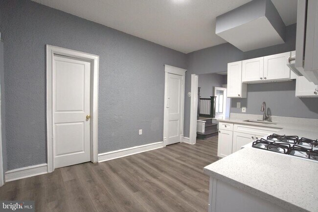 Foto del edificio - 4836 N Franklin St
