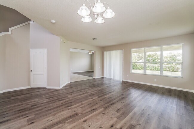 Foto del edificio - 7907 Outerbridge St