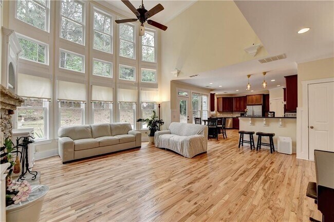Foto del edificio - 6339 Grand Loop Rd