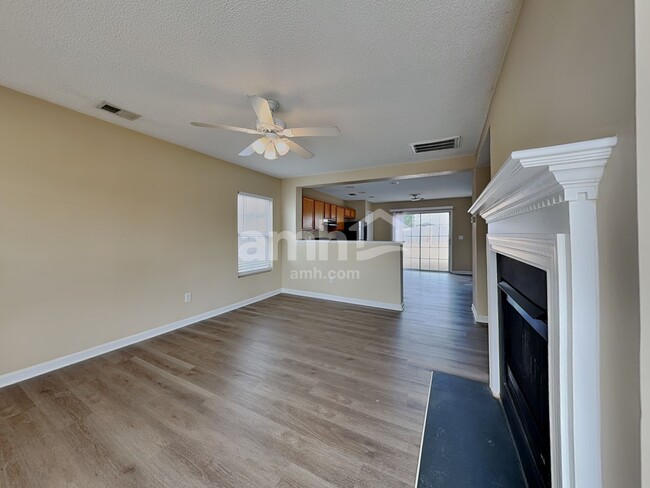 Building Photo - 6021 Ladish Ln