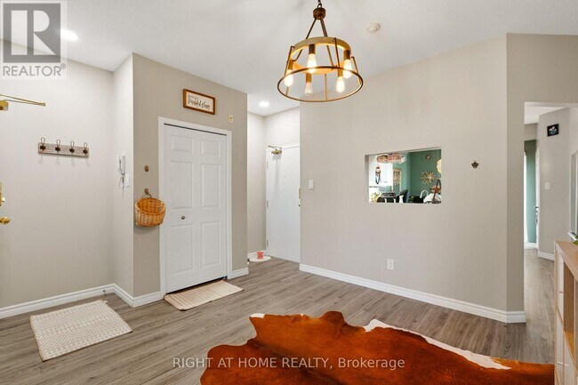 Building Photo - 80 Briargate Private