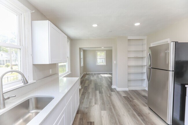 Building Photo - 209 Pennington Blvd