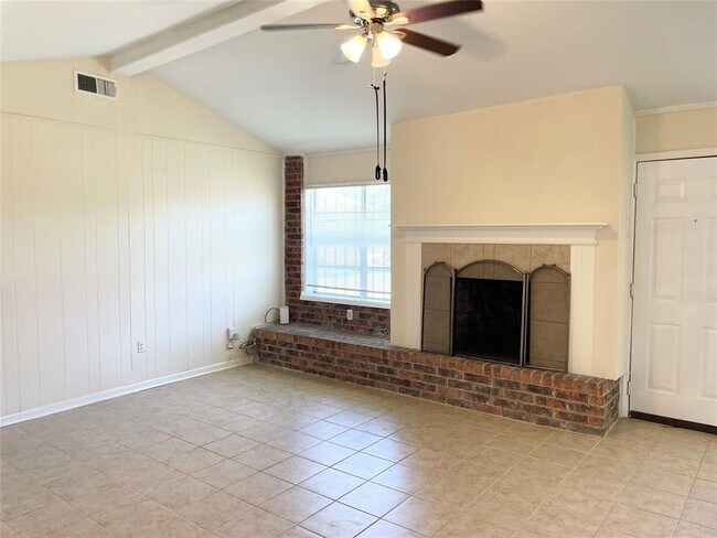 Building Photo - 14410 Alkay St