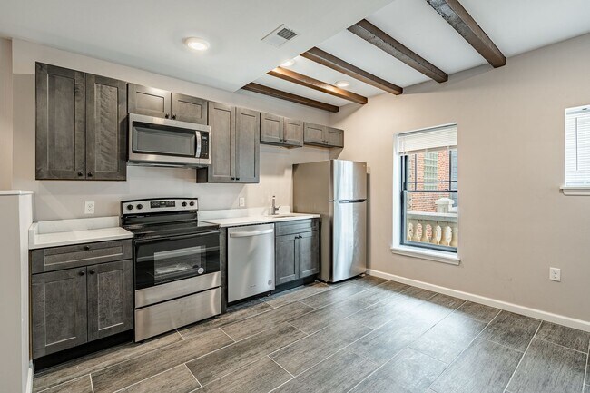 Foto del edificio - 235 E Market St