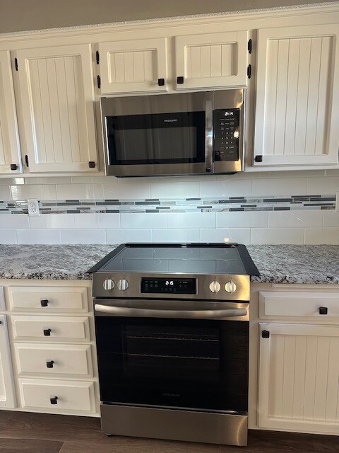 Building Photo - 305 SE 2 St