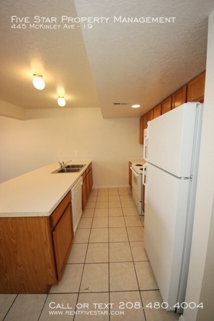 Building Photo - 445 McKinley Ave