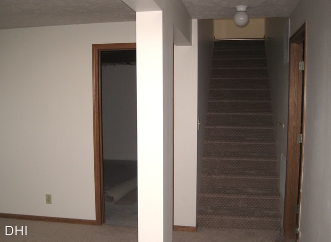 Building Photo - 3 br, 3 bath House - 1300 W. Washington