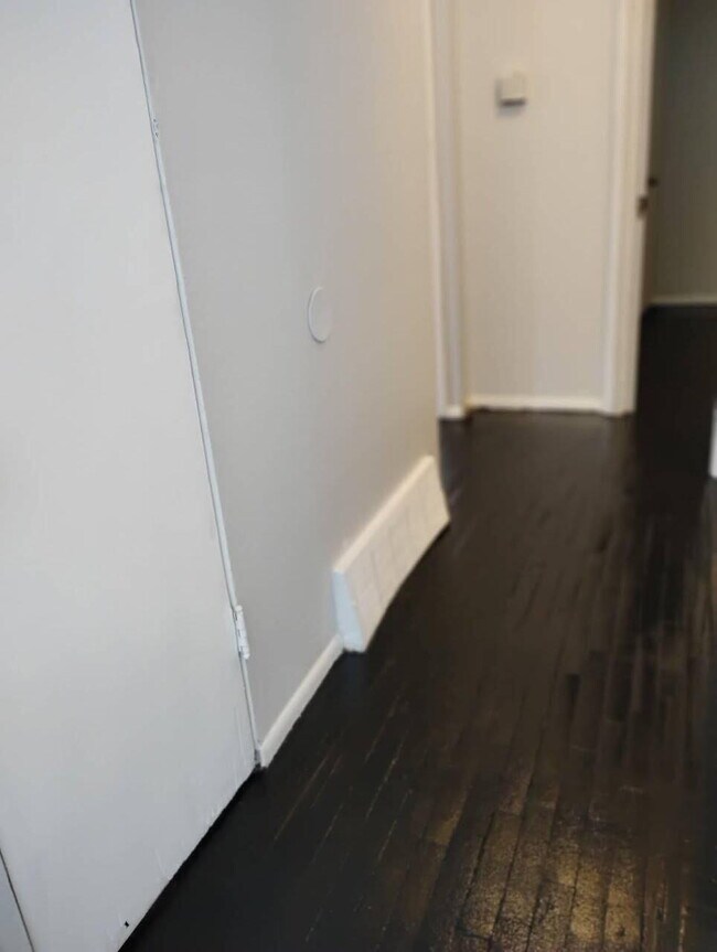 Foto del edificio - A Place to Call Home: 3 Beds, 2 Baths on Farmhill Road