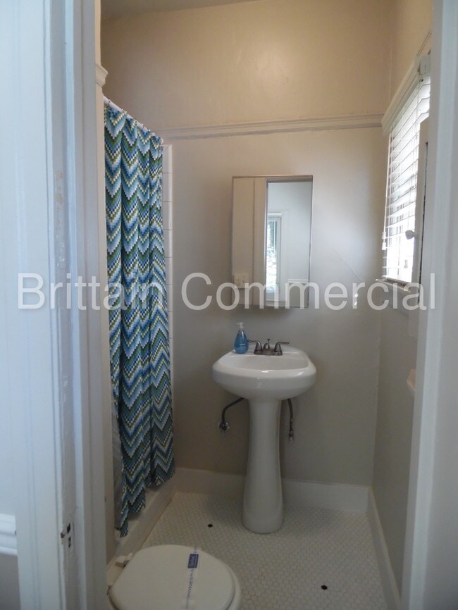 Foto del edificio - 1705 N St