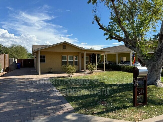Foto del edificio - 1513 E Earll Dr