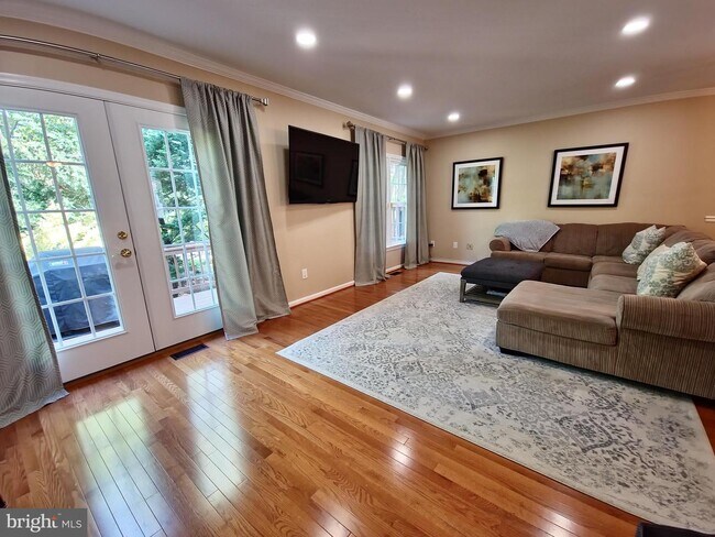 Building Photo - 8002 Tanworth Ct