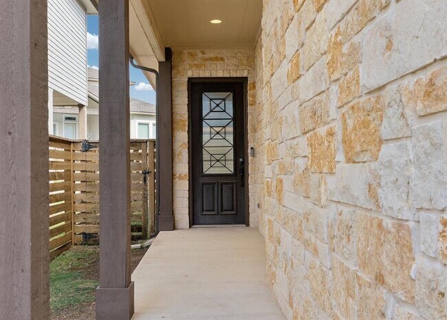 Foto del edificio - 7109 Cut Plains Trail