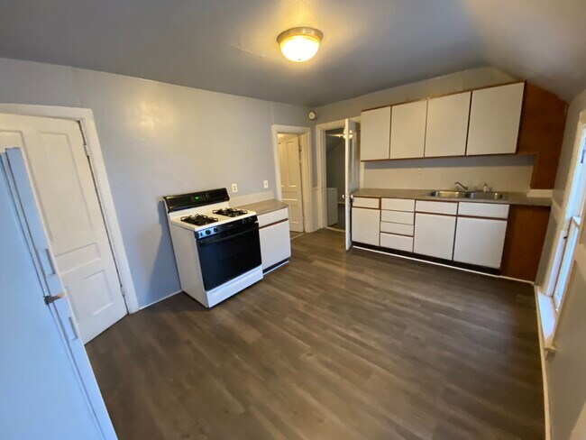 Foto del edificio - 1057 Alpine Ave NW