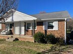 Foto principal - Adorable 2 Bedroom With Updates