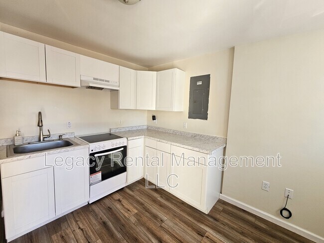 Foto del edificio - 626 N Church St