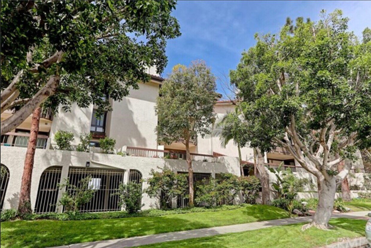 Foto principal - 8601 Falmouth Ave