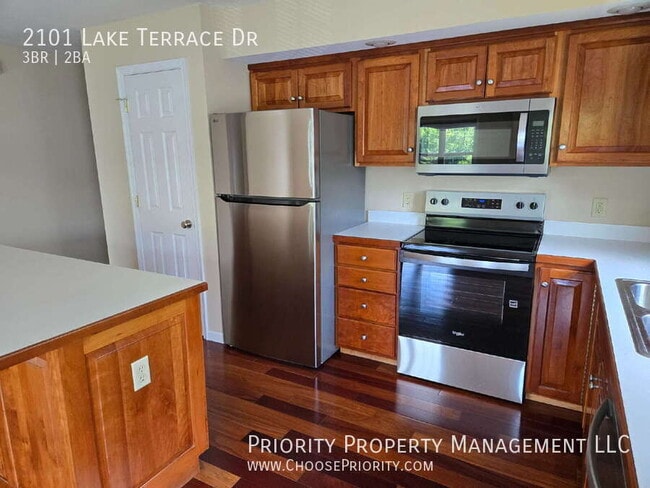 Photo - 2101 Lake Terrace Dr Apartment