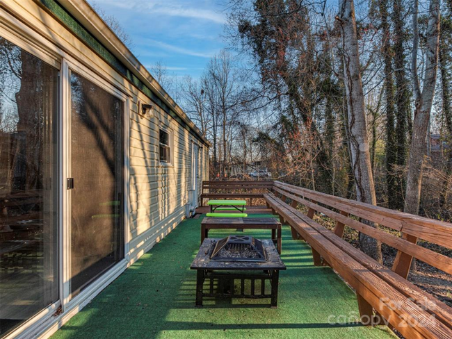 Foto del edificio - 1329 Shady Valley Ln