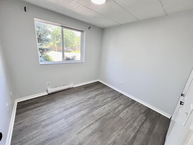 Photo du bâtiment - 471 Tecumseh Rd W