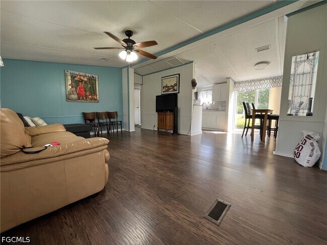 Foto del edificio - 1170 Wildwood Ave