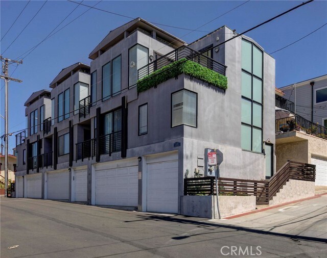 Building Photo - 1140 Ocean Dr