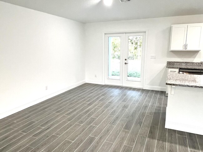 Foto del edificio - 5795 NW Coosa Dr