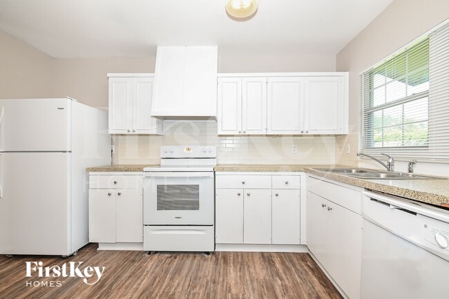 Foto del edificio - 4906 Stagecoach Ln