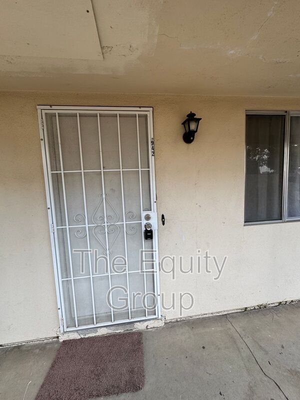 Foto del edificio - 942 E Tulare Ave