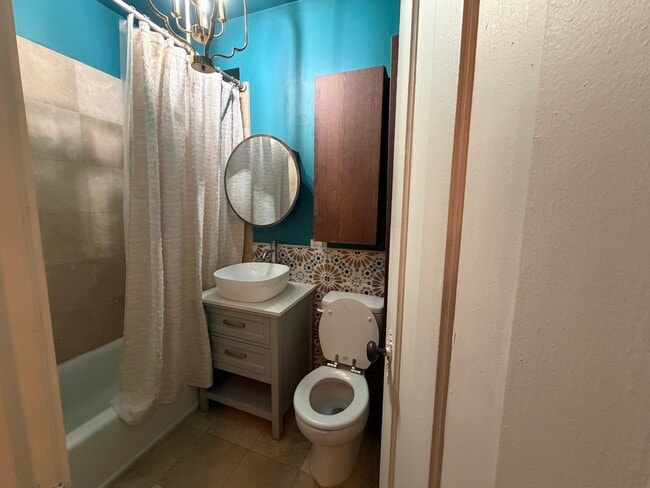 Building Photo - 336 S Maple Ave