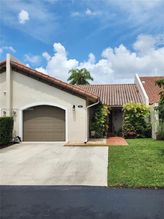 Foto principal - 8666 SW 114th Pl