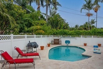 Building Photo - 1900 N Victoria Park Rd