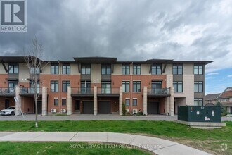 Building Photo - 224 Chaperal Private