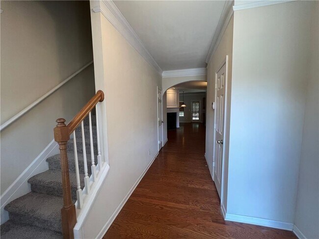 Building Photo - 9814 Murano View