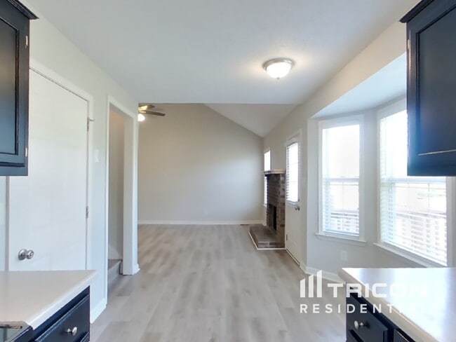 Building Photo - 276 Harold Dr