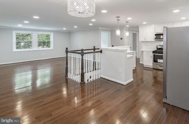 Foto del edificio - 3825 Larchwood Rd