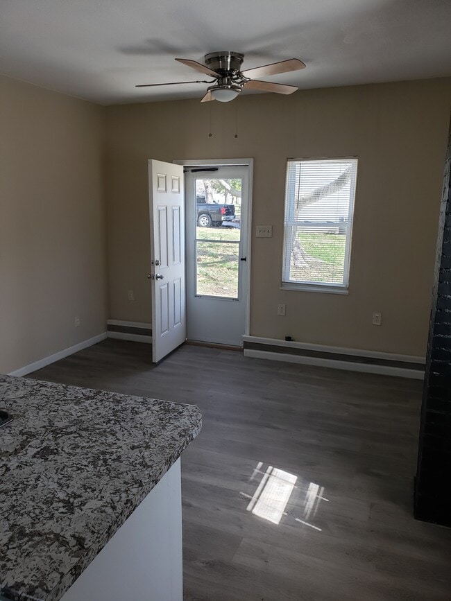 Living Room - 1922 E C St