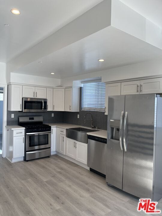 Foto principal - 642 N Manhattan Pl