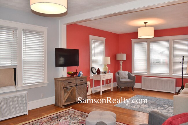 Foto del edificio - 69 Nathaniel Ave