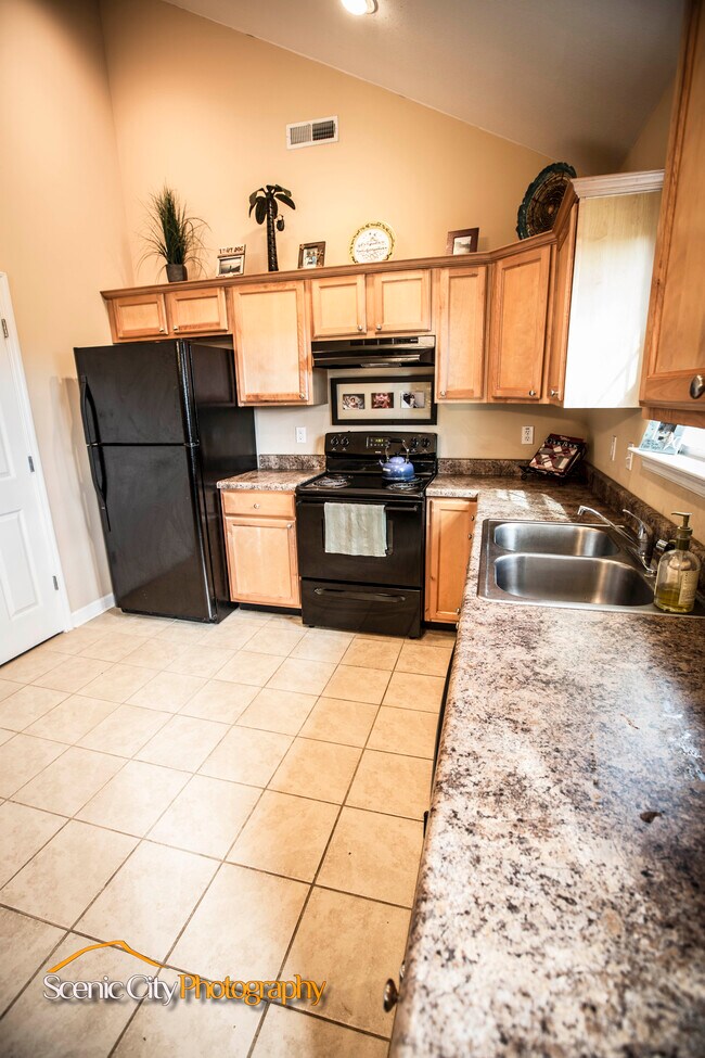 Foto del edificio - 1914 Dupont St