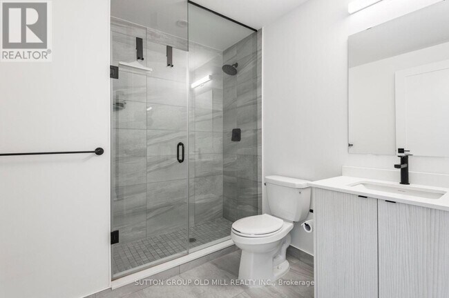 Photo du bâtiment - 607-2369 DANFORTH Ave