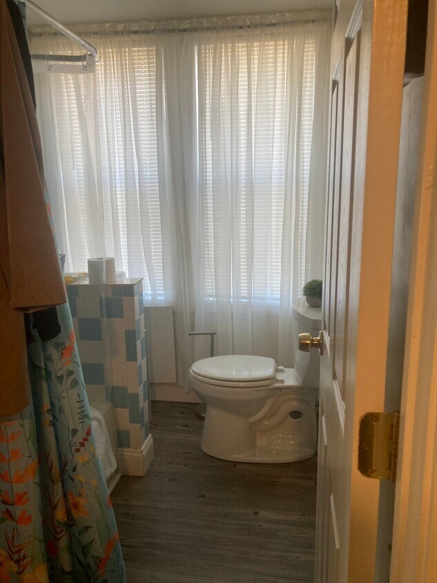 31 Snowling Rd Unit 1F, Uxbridge, MA 01569 Apartments in Uxbridge, MA